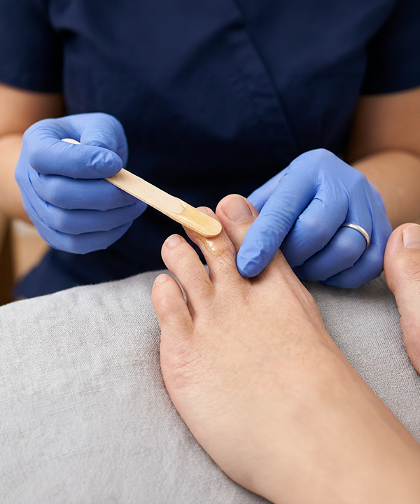 Toes Waxing in Ottawa process